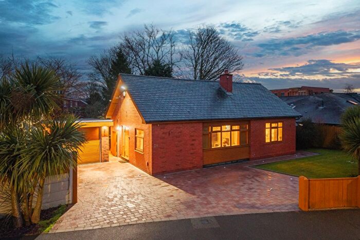 3 Bedroom Detached Bungalow For Sale In Mayfield Avenue, Farnworth, Bolton, Lancashire, BL4