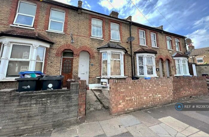 4 Bedroom Terraced House To Rent In Sheldon Road, London, N18