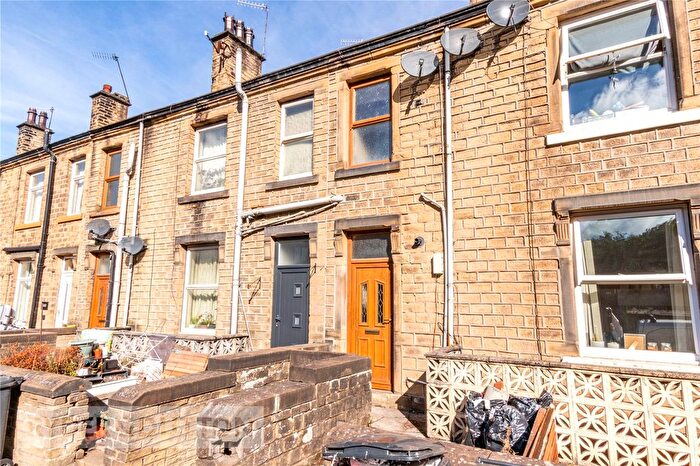 2 Bedroom Terraced House For Sale In Manchester Road, Milnsbridge, Huddersfield, HD4