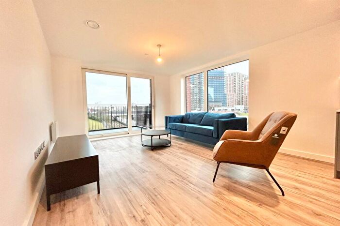 2 Bedroom Apartment To Rent In Block B Railings, Shale Lane, M5