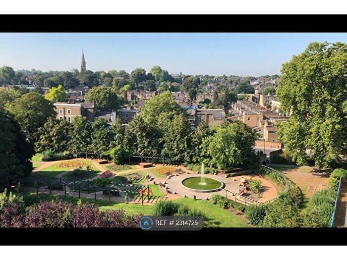 2 Bedroom Flat To Rent In Colorado Building, London, SE13