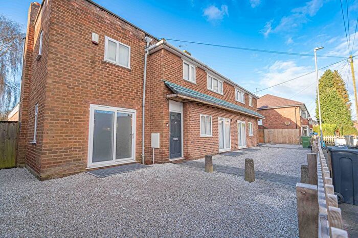 1 Bedroom Flat To Rent In A Aston Close, Bilston, Wolverhampton, WV14