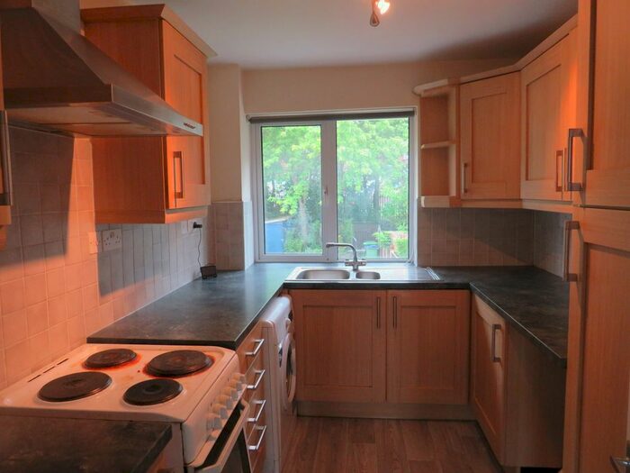 2 Bedroom Maisonette To Rent In Oakthorpe Gardens, Tividale, Oldbury, B69