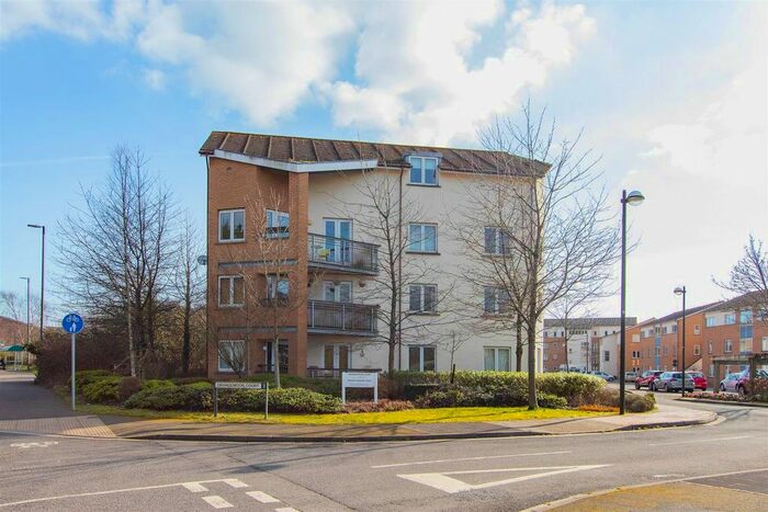 2 Bedroom Flat To Rent In Grangemoor Court, Cardiff Bay, CF11