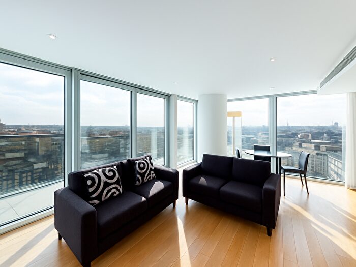 2 Bedroom Flat For Sale In Landmark East Tower, Canary Wharf, London, E14