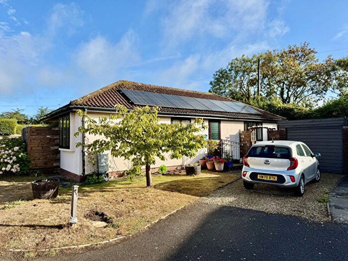 2 Bedroom Detached Bungalow For Sale In Stour Hill Park, West Stour, SP8