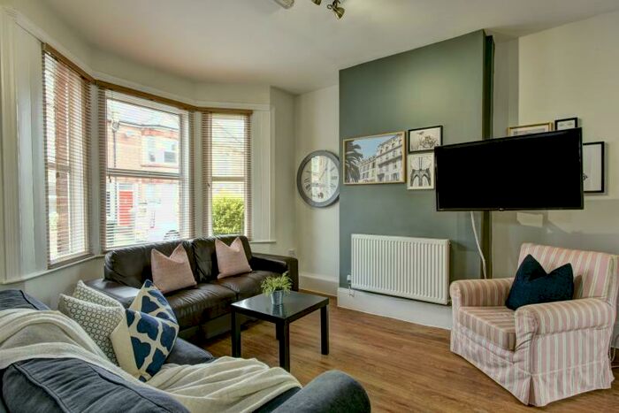 6 Bedroom Terraced House To Rent In Park Road, Exeter, EX1