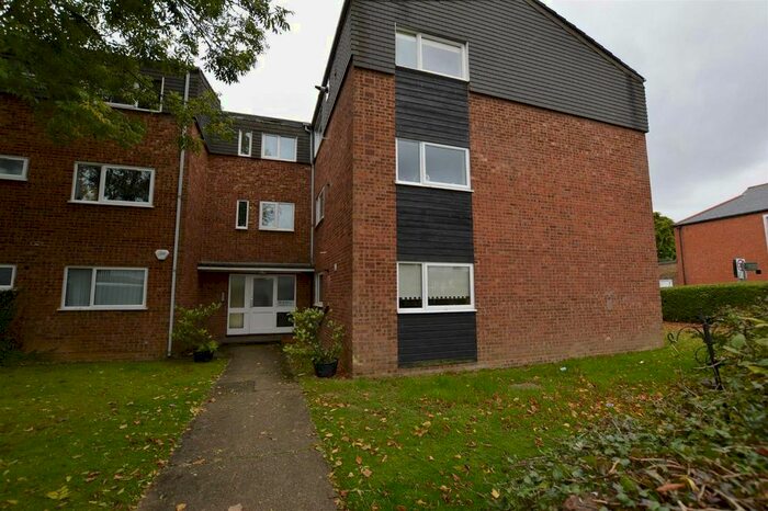 2 Bedroom Flat To Rent In The Guildhouse, New Road, Croxley Green, WD3