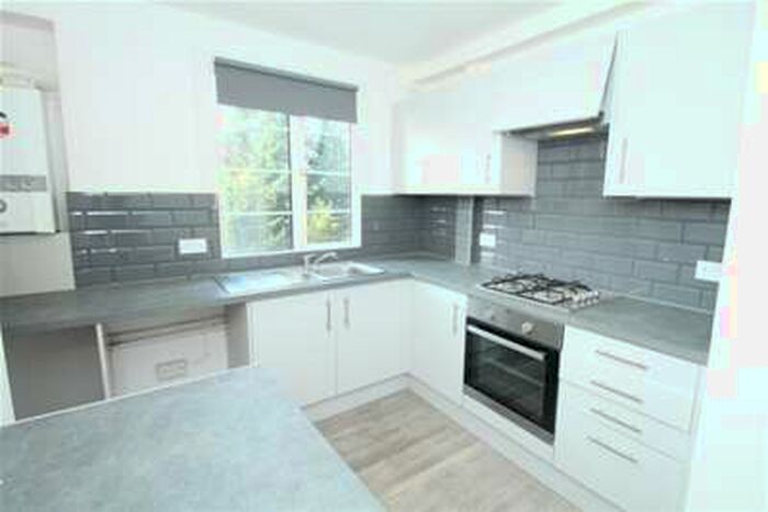 2 Bedroom Flat To Rent In Bromley Road, Downham, BR1