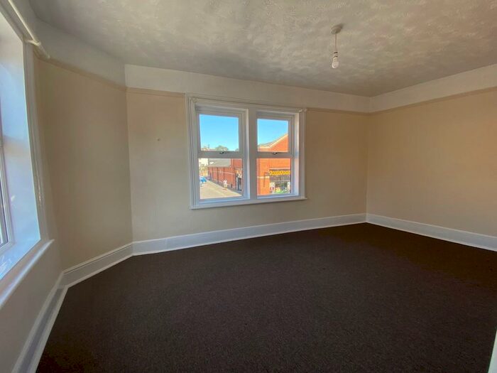 2 Bedroom Flat To Rent In Bramford Road, Ipswich, IP1