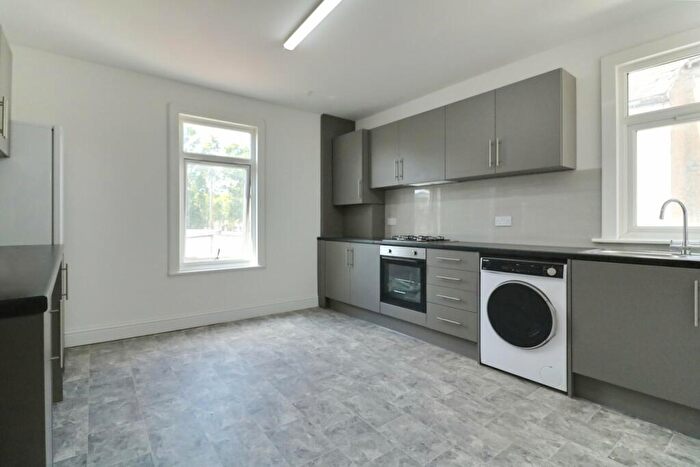 3 Bedroom Flat To Rent In Harrow Road, Wembley, HA0