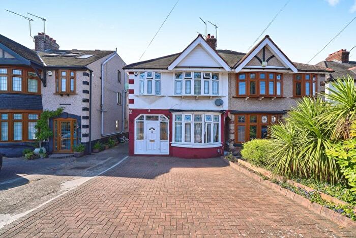 3 Bedroom Semi-Detached House For Sale In Herent Drive, Ilford, IG5