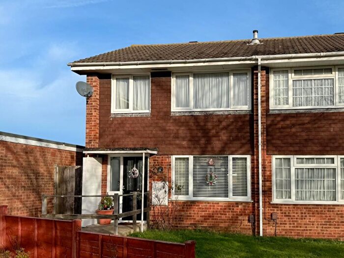 3 Bedroom Terraced House To Rent In Primrose Close, Flitwick, MK45