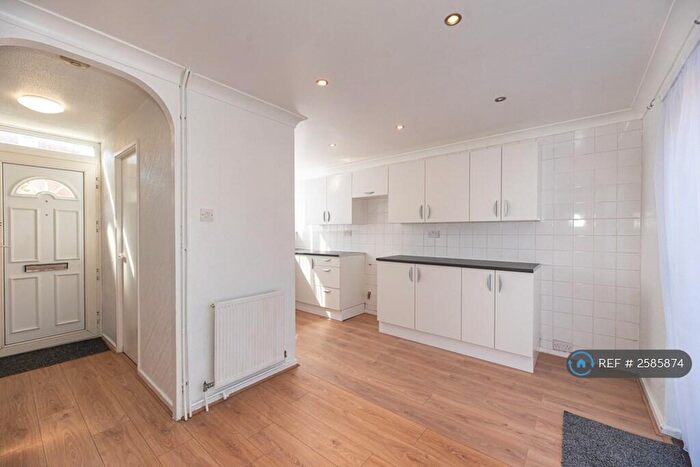 3 Bedroom Semi-Detached House To Rent In Bostocke Close, Laindon, Basildon, SS15