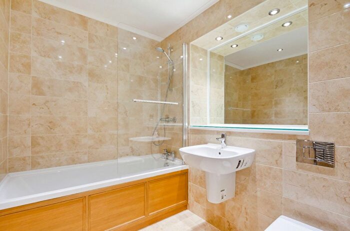 1 Bedroom Flat For Sale In Centurion Square, Skeldergate, York, YO1