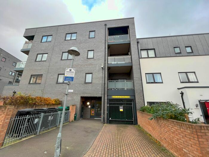 2 Bedroom Flat To Rent In Sudeley Court, Broughton Place, Walthamstow, London, E17