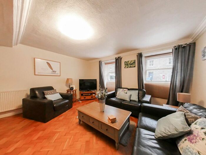 3 Bedroom Flat To Rent In South Street, St Andrews, Fife, KY16