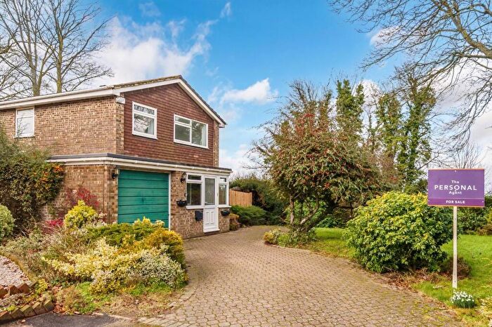 3 Bedroom Detached House For Sale In Cypress Way, Banstead, SM7