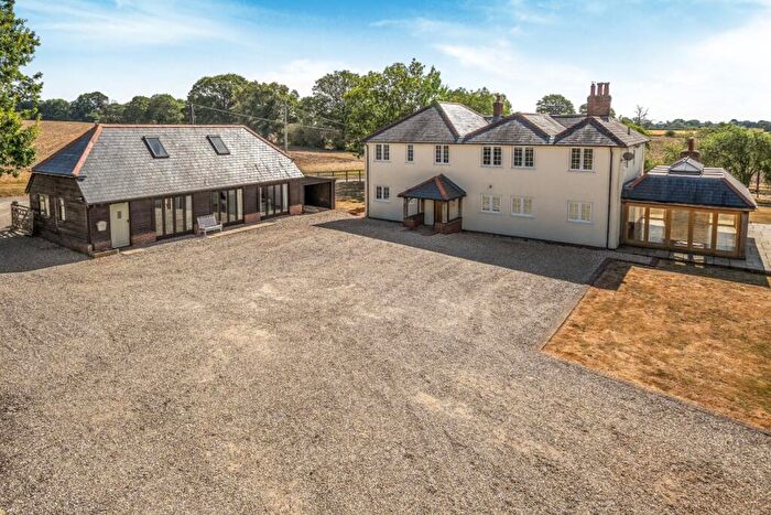5 Bedroom House To Rent In Silchester, RG7