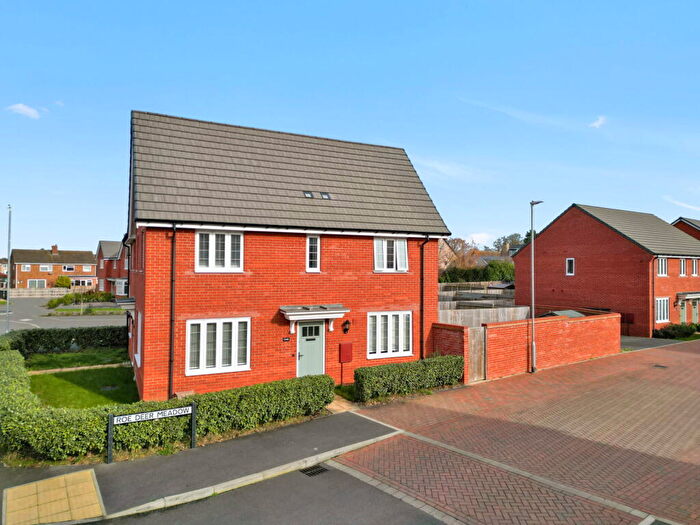 3 Bedroom Semi-Detached House For Sale In Roe Deer Meadow, Langford, Bedfordshire, SG18