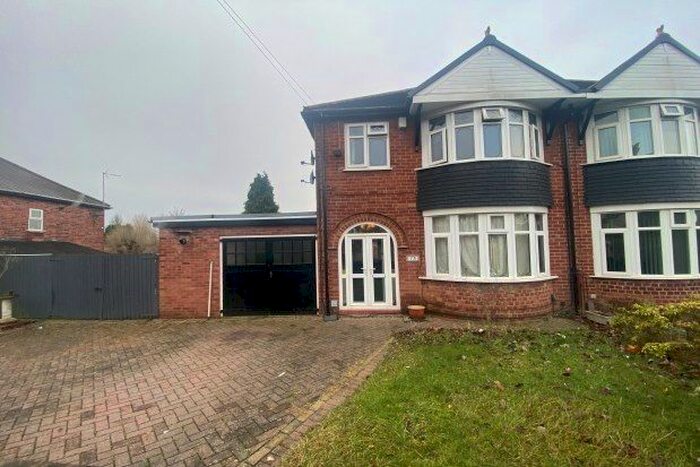 3 Bedroom Property To Rent In Coronation Avenue, Willenhall, WV13