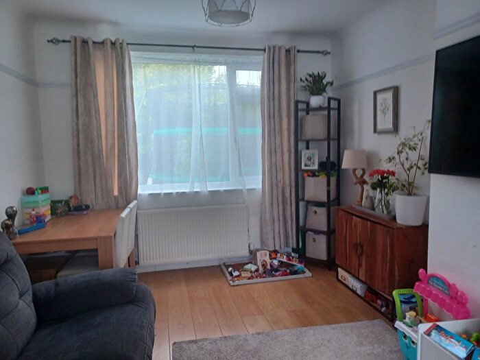 3 Bedroom Semi-Detached House To Rent In Whetstone Hey, Great Sutton, Ellesmere Port, Cheshire., CH66