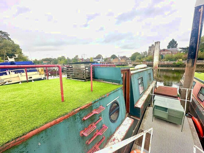 2 Bedroom Houseboat To Rent In Eel Pie Island, Twickenham, TW1