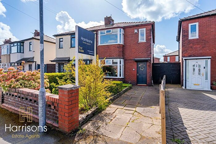 3 Bedroom Semi Detached House For Sale In Frinton Road, Bolton, BL3