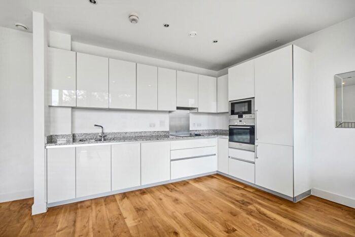 2 Bedroom Flat To Rent In Kidbrooke Village, London, SE9