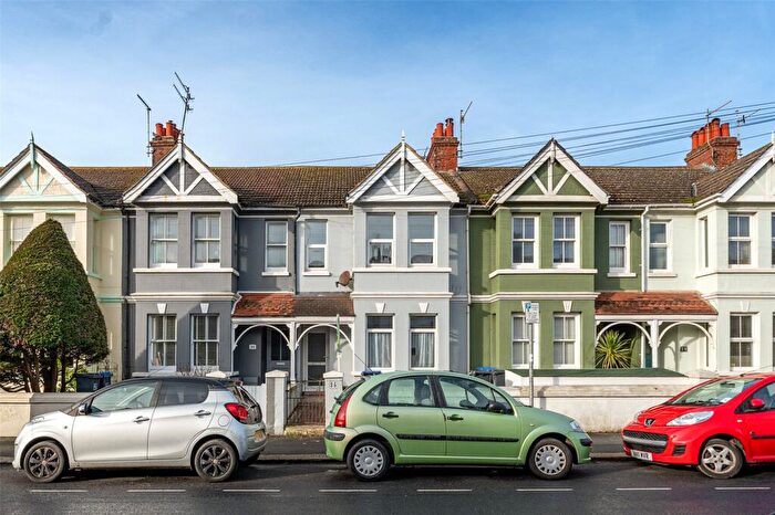 1 Bedroom Flat For Sale In Ham Road, Worthing, West Sussex, BN11