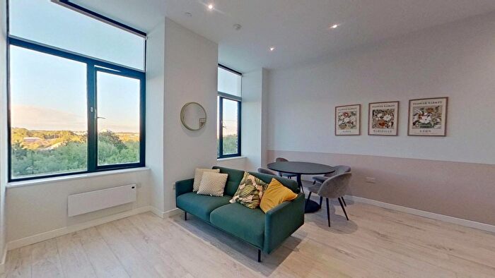 2 Bedroom Flat To Rent In Goodman Street, Leeds, LS10