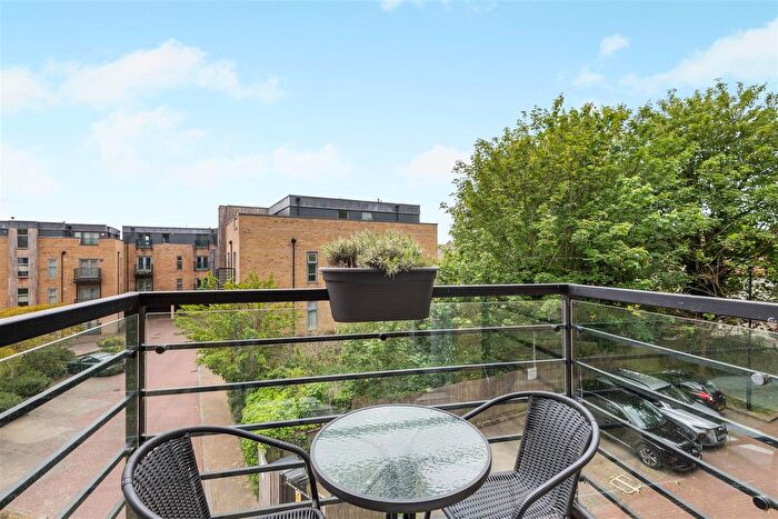 2 Bedroom Flat For Sale In Church Street, Maidstone, ME14
