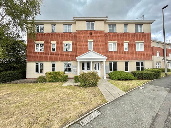 2 Bedroom Flat For Sale In Foundry Lane, Widnes, Cheshire, WA8
