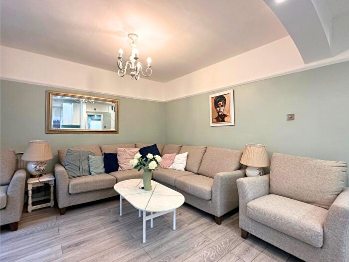 3 Bedroom Terraced House To Rent In Hiliary Gardens, Stanmore, HA7