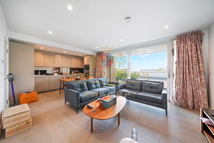 3 Bedroom Apartment For Sale In Apartment, Claremont House, Quebec Way, London, SE16