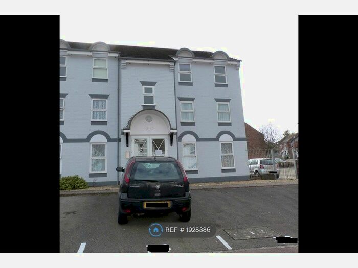 2 Bedroom Flat To Rent In The Maltings, Weymouth, DT4