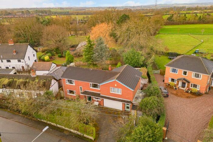 4 Bedroom Detached House For Sale In West Road, Weaverham, Northwich, CW8