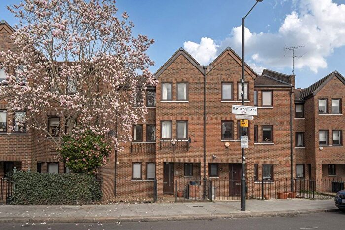 6 Bedroom Terraced House To Rent In Bagleys Lane, Fulham, London, SW6