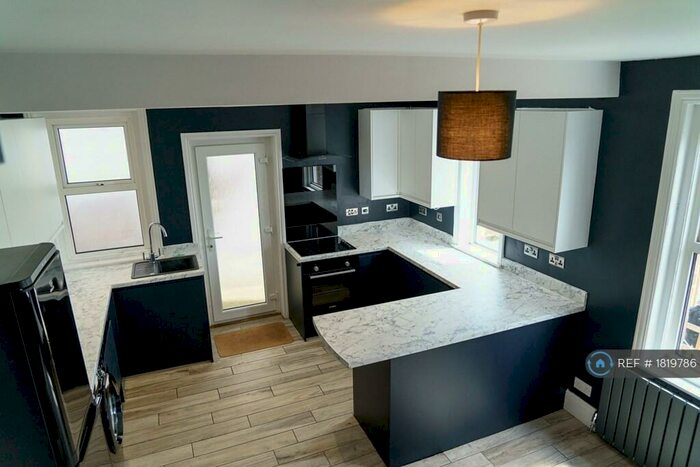 3 Bedroom Detached House To Rent In Pine Road, Bournemouth, BH9