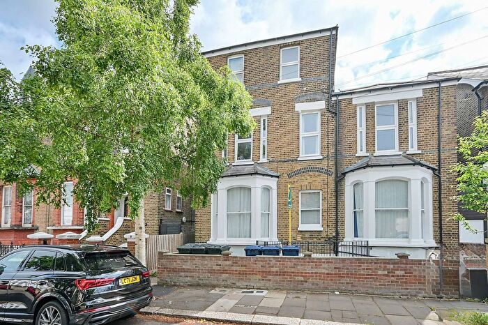 2 Bedroom Flat To Rent In Allison Road, Acton, London, W3