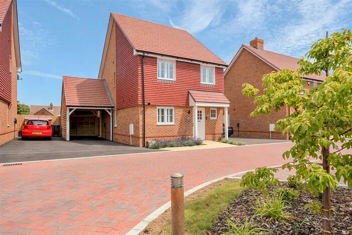 3 Bedroom Detached House For Sale In Alliss Gardens, Sandwich, CT13