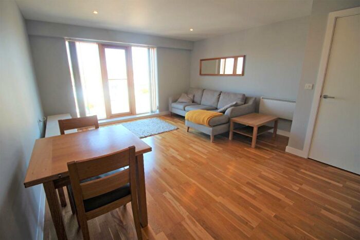 1 Bedroom Flat To Rent In St Johns Gardens, Bury, BL9