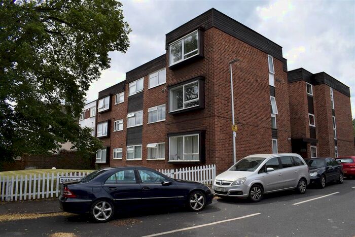 2 Bedroom Flat To Rent In Diana Close, London, E18
