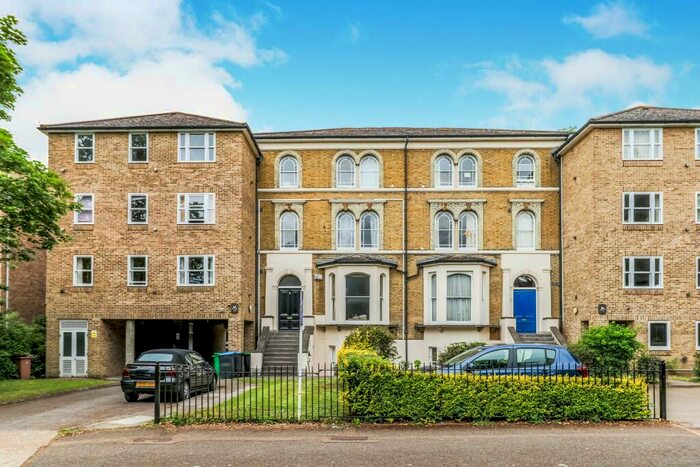 2 Bedroom Apartment To Rent In The Avenue, Surbiton, KT5