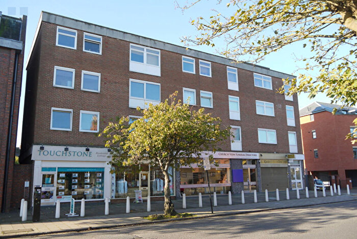 2 Bedroom Flat To Rent In New Bedford House, Aylesbury, HP20