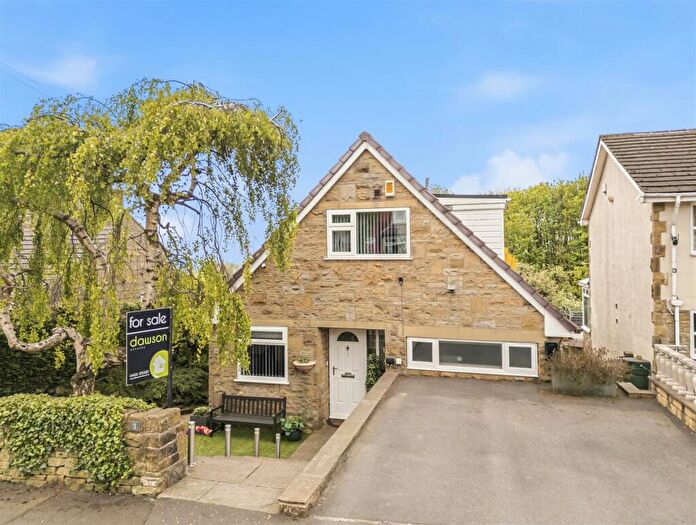 4 Bedroom Detached House For Sale In Lindley Moor Road, Huddersfield, HD3