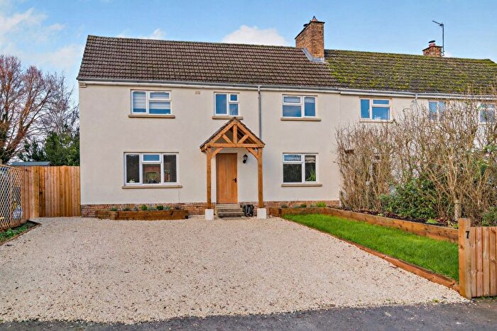 3 Bedroom Semi Detached House For Sale In Hamilton Croft, Meysey Hampton, Gloucestershire, GL7