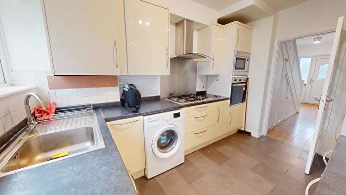 3 Bedroom Semi-Detached House To Rent In Three Bedroom House In Romford To Rent, RM2