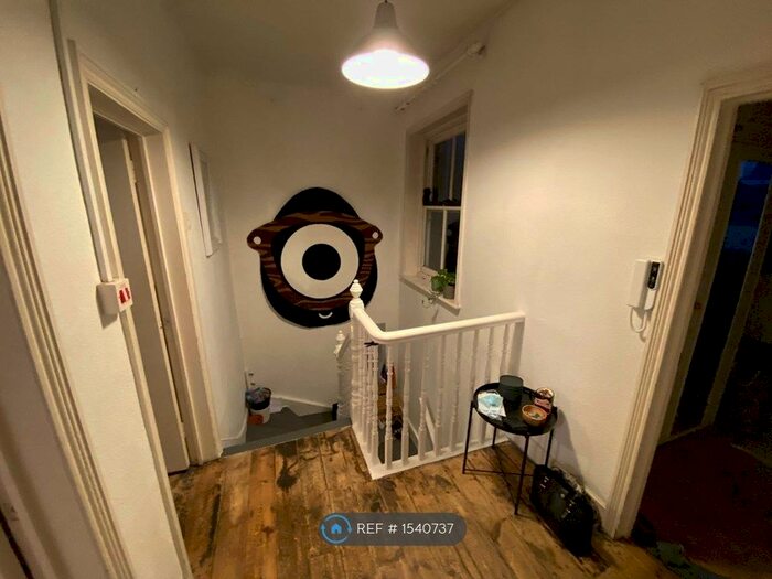 1 Bedroom Flat To Rent In Gwendwr Road, London, W14