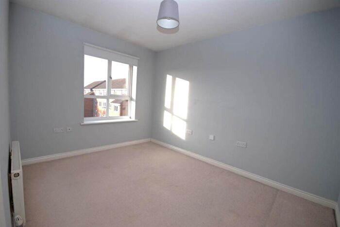 2 Bedroom Apartment To Rent In Ashover Road, Kenton, NE3